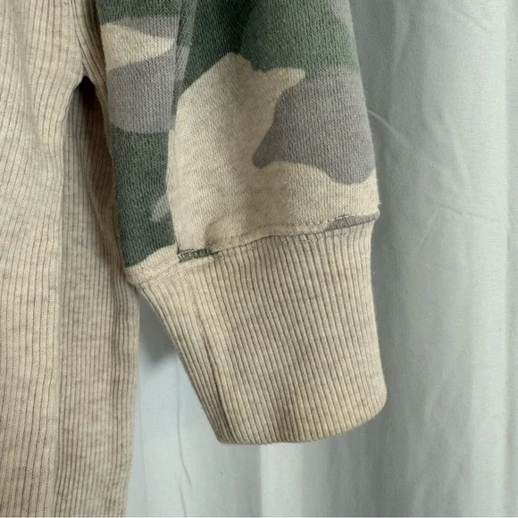 Aerie Good Vibes Oversized Green Camo Sweatshirt Split Hem Women’s Medium - Picture 9 of 12